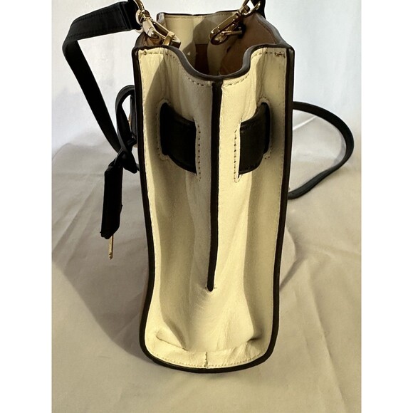 Michael Kors Hamilton Traveler Tan Blk & White Leather Messenger Crossbody Purse - Picture 15 of 16